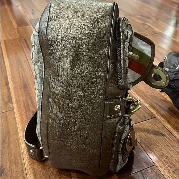 Coach Stylish Brown Patterned  Bag - Picture 3 of 13